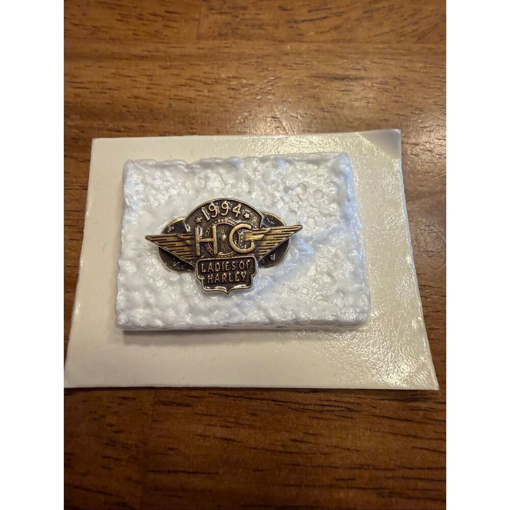 Vintage 1994 Harley Davidson HOG Owners Group Ladies of Harley Women's Vest Pin